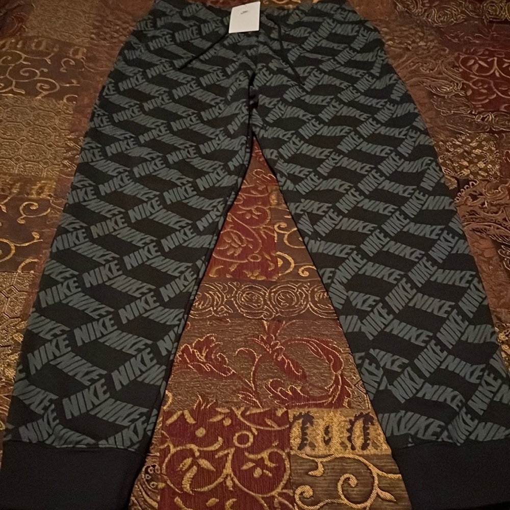 Nike Sportswear Fleece Lined Joggers